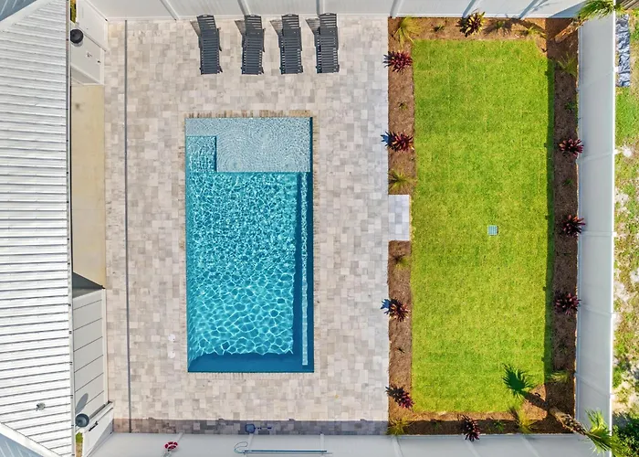 Brand New Home With In-Ground Pool, Four Houses From Beautiful Laguna Beach