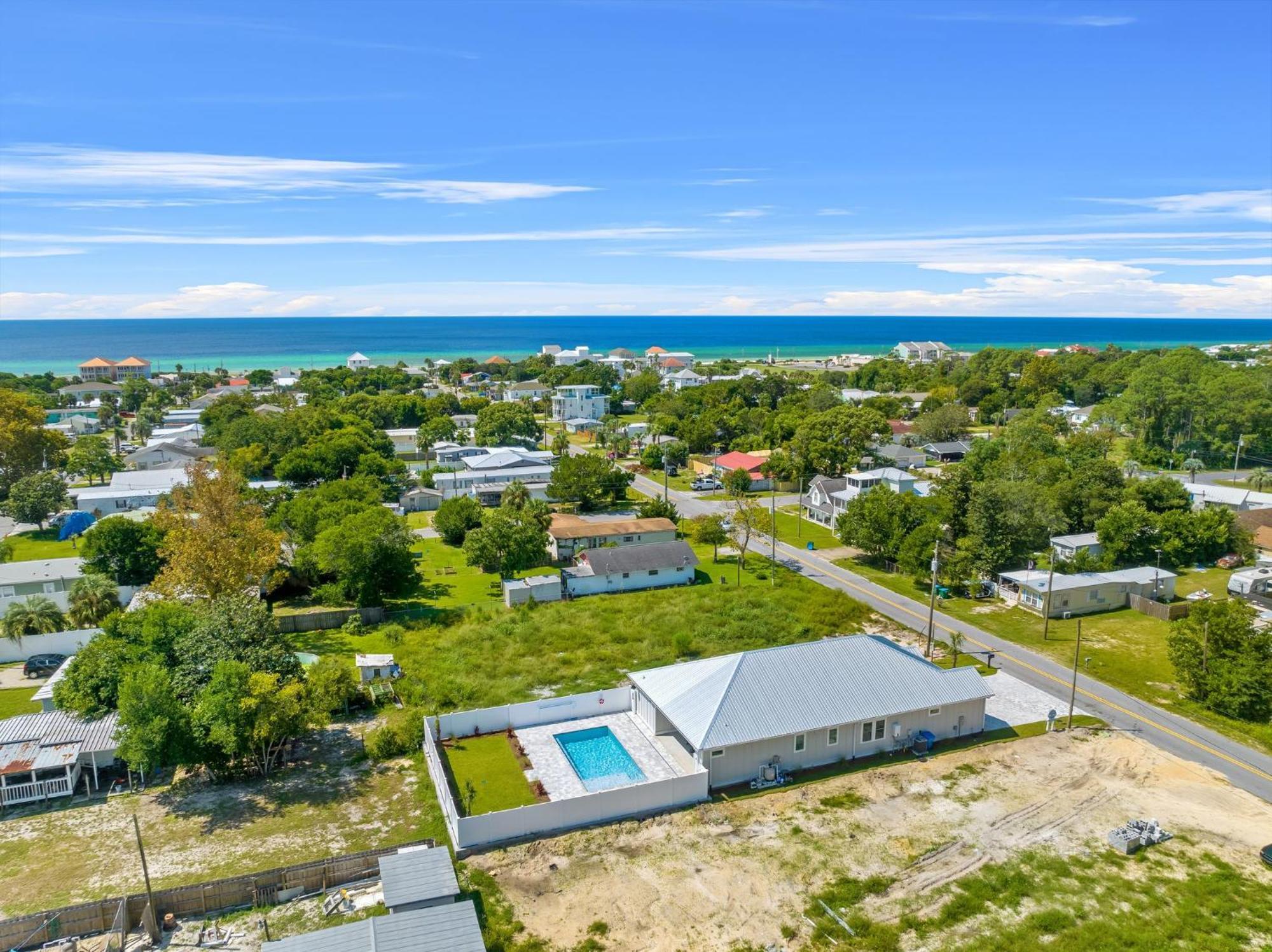 Holiday home Brand New With In-ground Pool, Four From Beautiful Laguna Panama City Beach