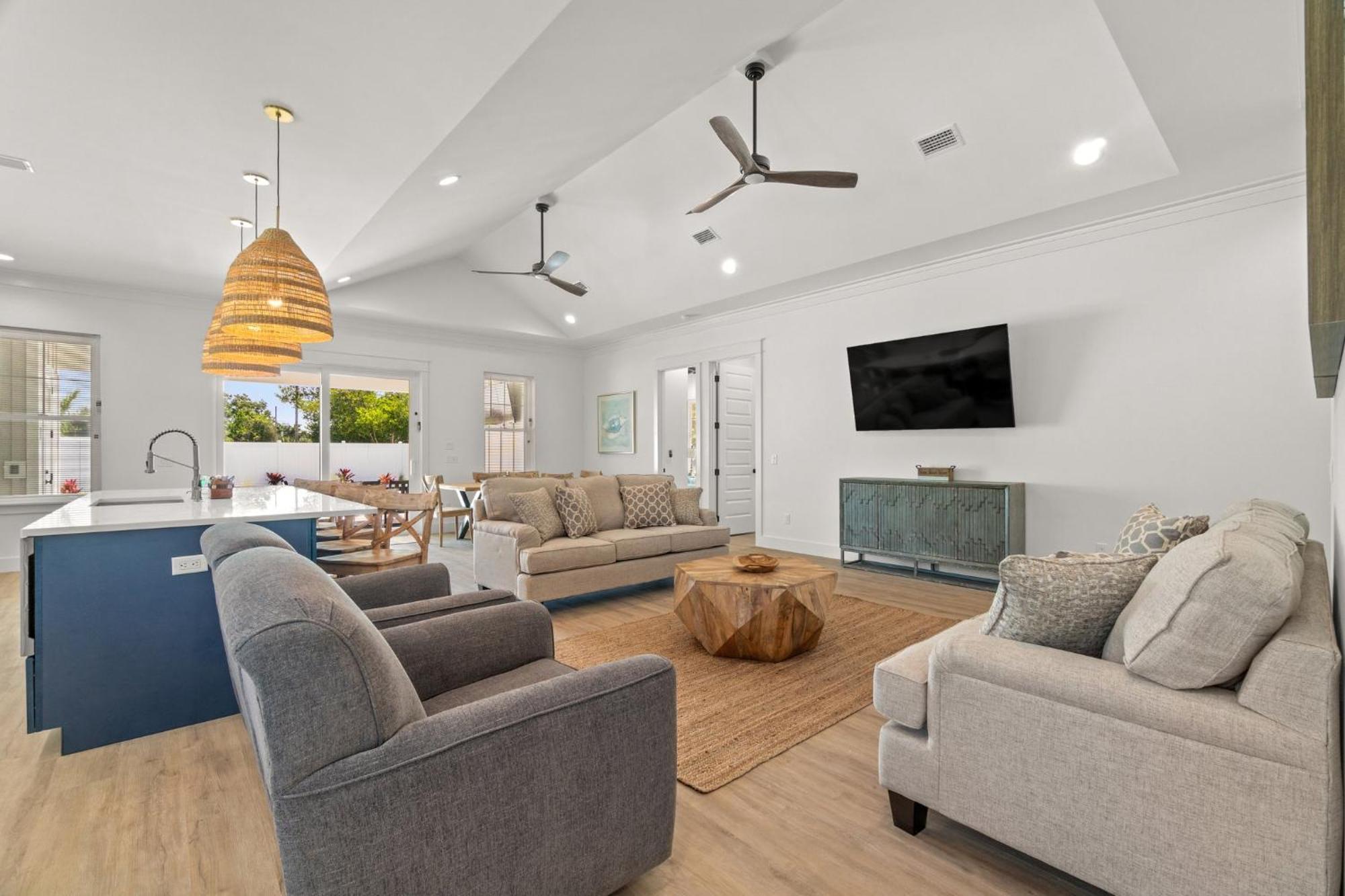 Holiday home Brand New With In-ground Pool, Four From Beautiful Laguna