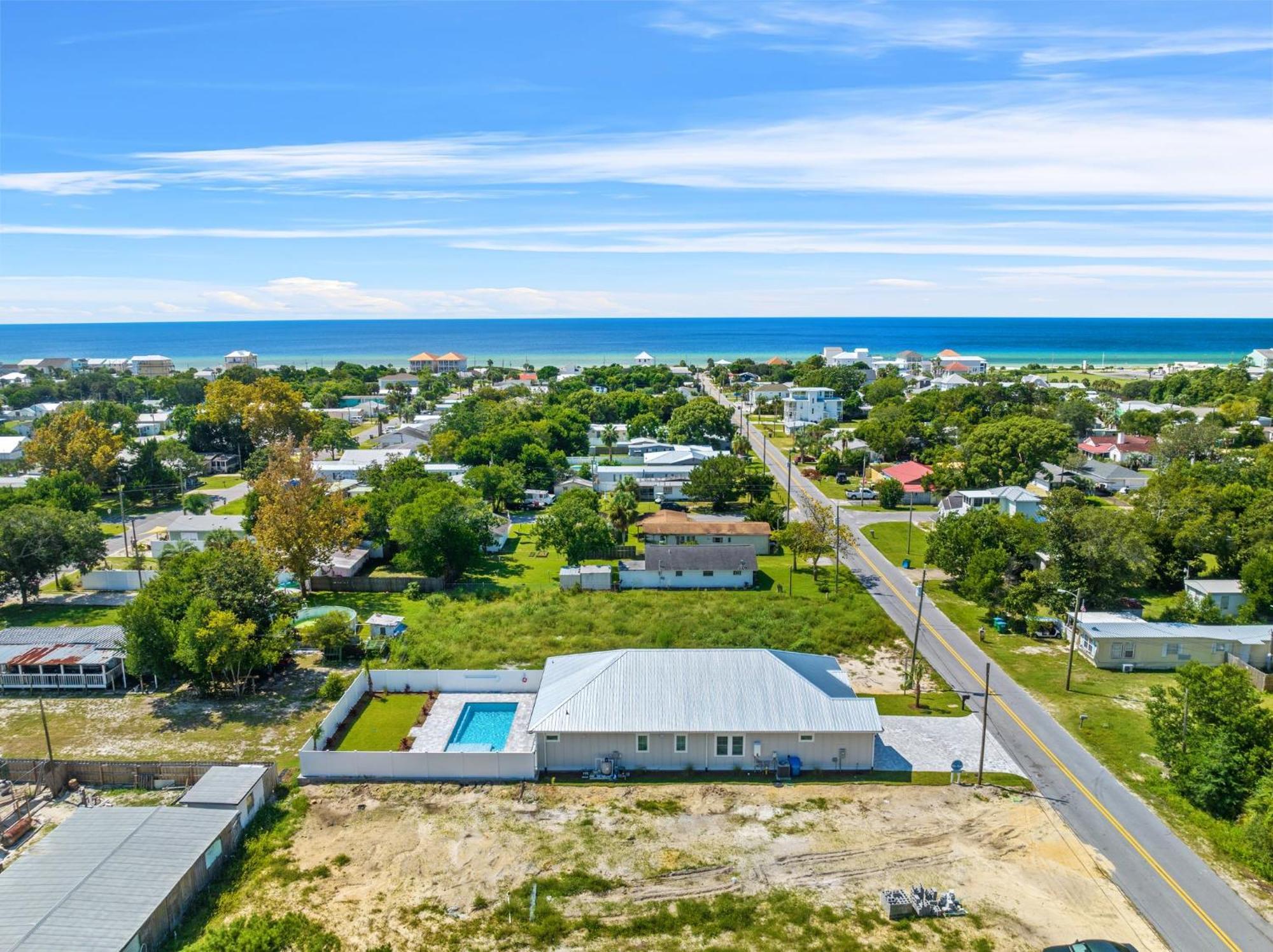 Brand New With In-ground Pool, Four From Beautiful Laguna Holiday home Panama City Beach